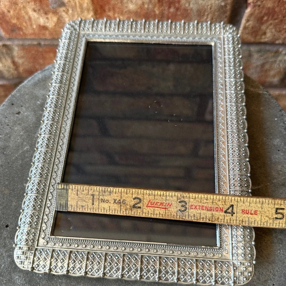 Vintage Ornate Silver Tone Embossed Lattice Tabletop Picture Photo Frame